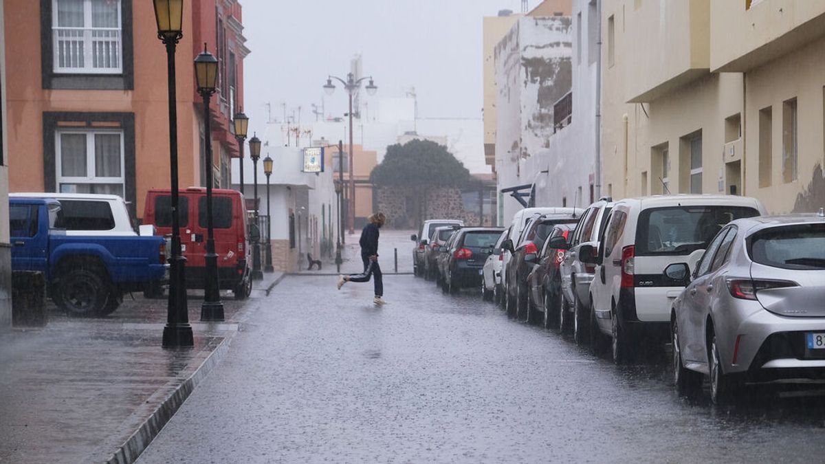 Una Dana afecta a Canarias: bajada de temperatura, lluvia y nieve este lunes en varias islas