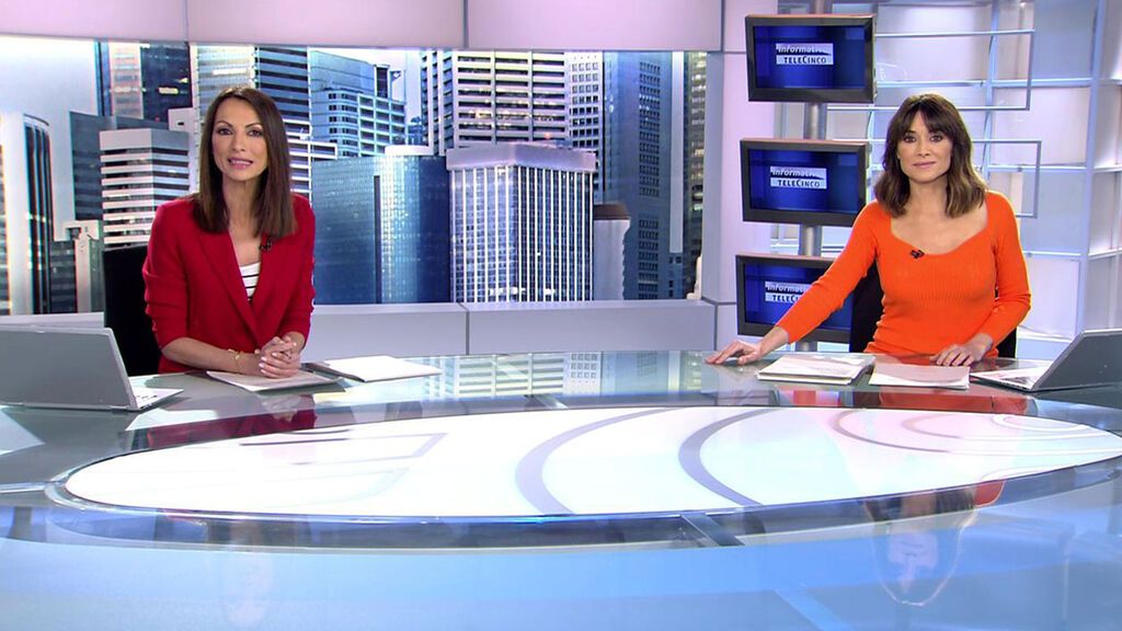 Con Arancha Morales y Laila Jiménez Informativos Telecinco 2022 Matinal 22/02/2022