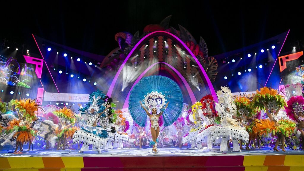 EuropaPress_1950416_kisamba_mejor_comparsa_carnaval_palmas_gran_canaria_tercer_ano_consecutivo