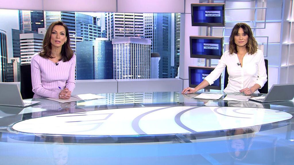 Con Arancha Morales y Laila Jiménez Informativos Telecinco 2022 Matinal 23/02/2022