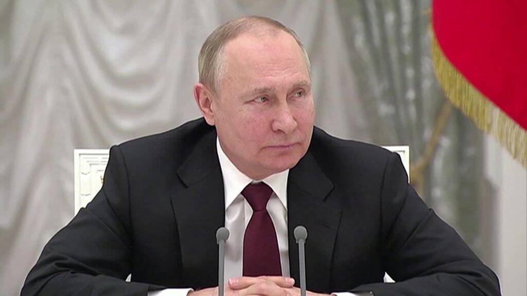 Vladimir Putin humilla a su jefe de Inteligencia, Sergei Naryshkin, en una reunión de alto nivel