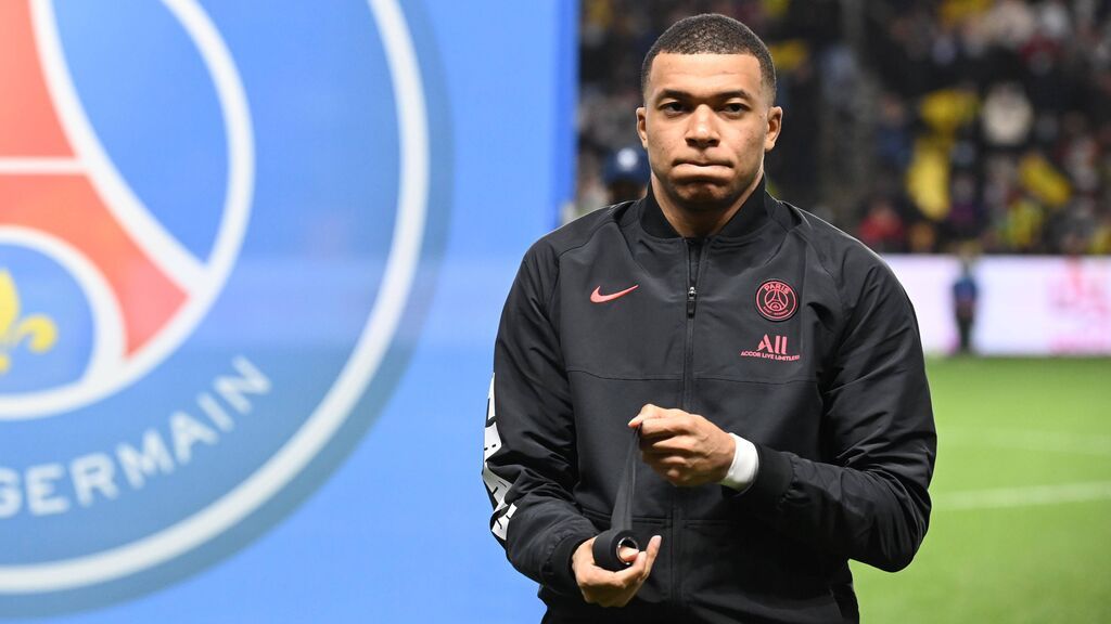 Kylian Mbappé aún no tendría firmado un contrato con ningún equipo.