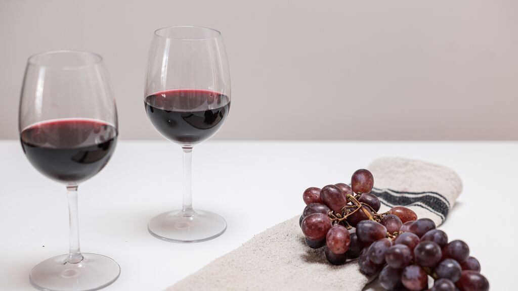 ¿Protege el vino tinto contra la Covid?