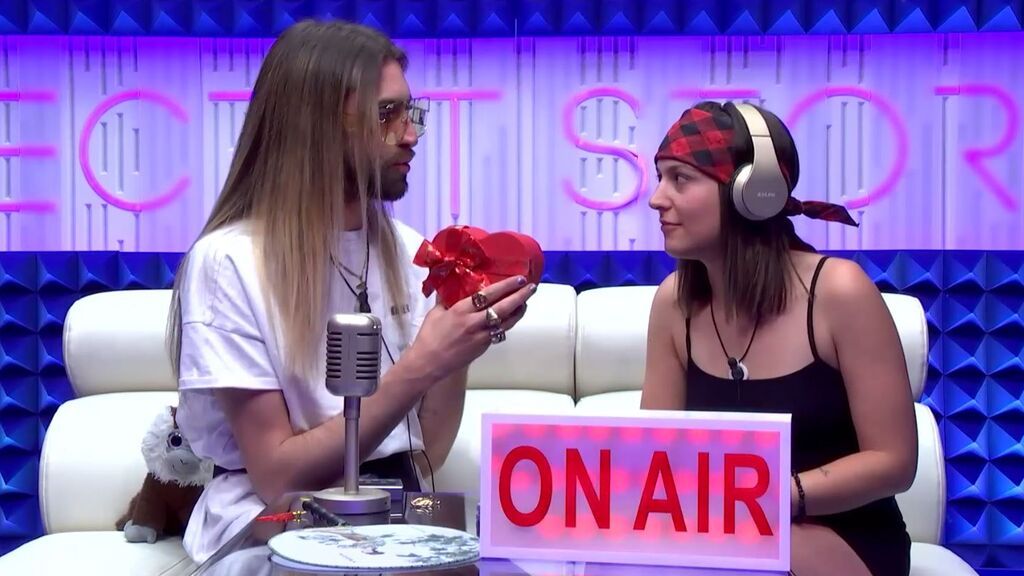 Marta confiesa en 'Secret Podcast' sus sentimientos por Adrián