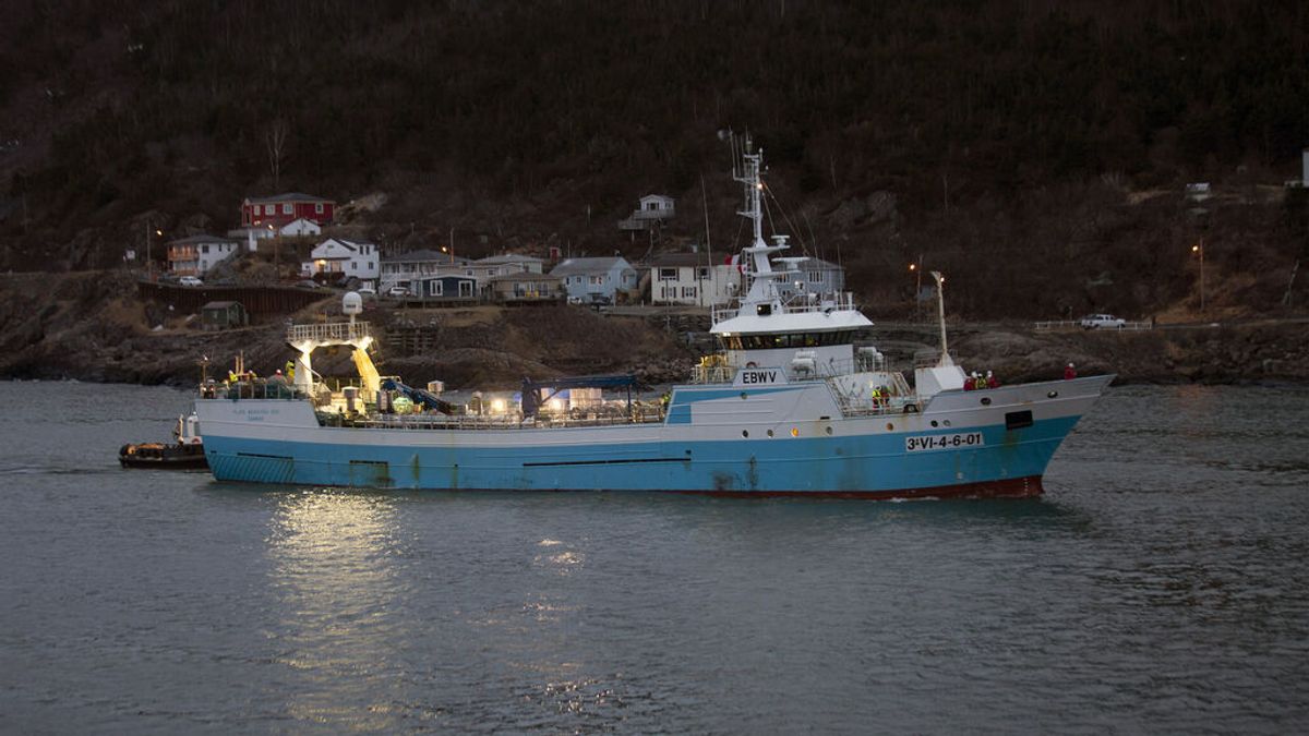 Últimas 24 horas para encontrar a los desaparecidos del "Villa de Pitanxo" Últimas 24 horas para encontrar a los desaparecidos del "Villa de Pitanxo"
