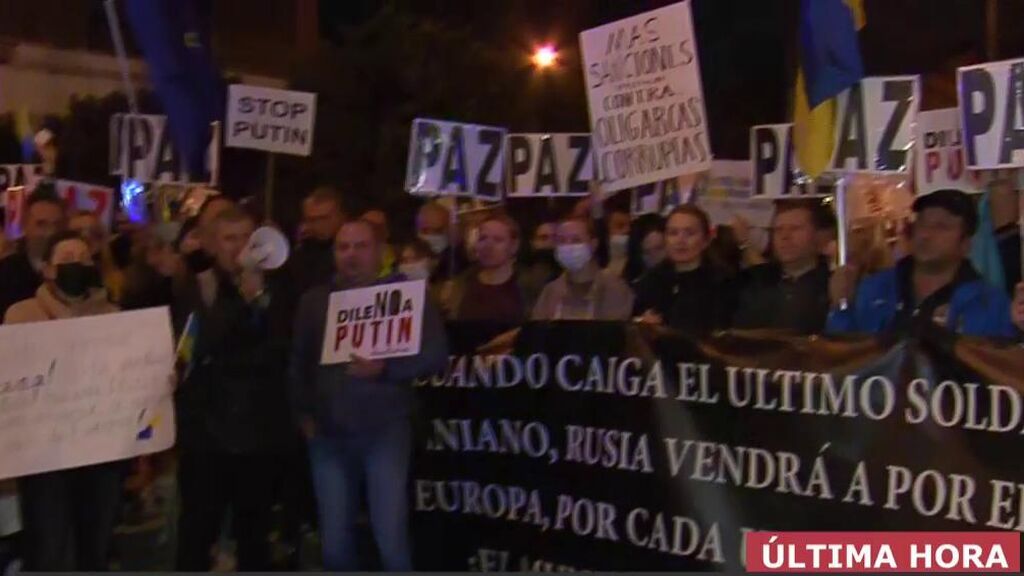 Rabia, impotencia y lágrimas: se suceden las manifestaciones de ciudadanos ucranianos en España
