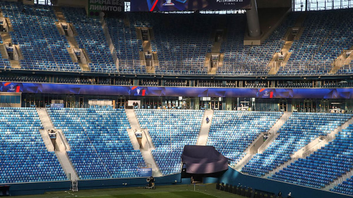 La UEFA cambia la final de la Liga de Campeones de San Petersburgo a París por el ataque a Ucrania La UEFA cambia la final de la Liga de Campeones de San Petersburgo a París por el ataque a Ucrania