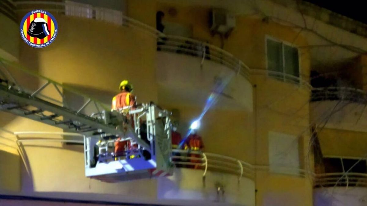 Una mujer en Bellreguard cae desde un tercer piso mientras intentaba entrar a su casa por el balcón