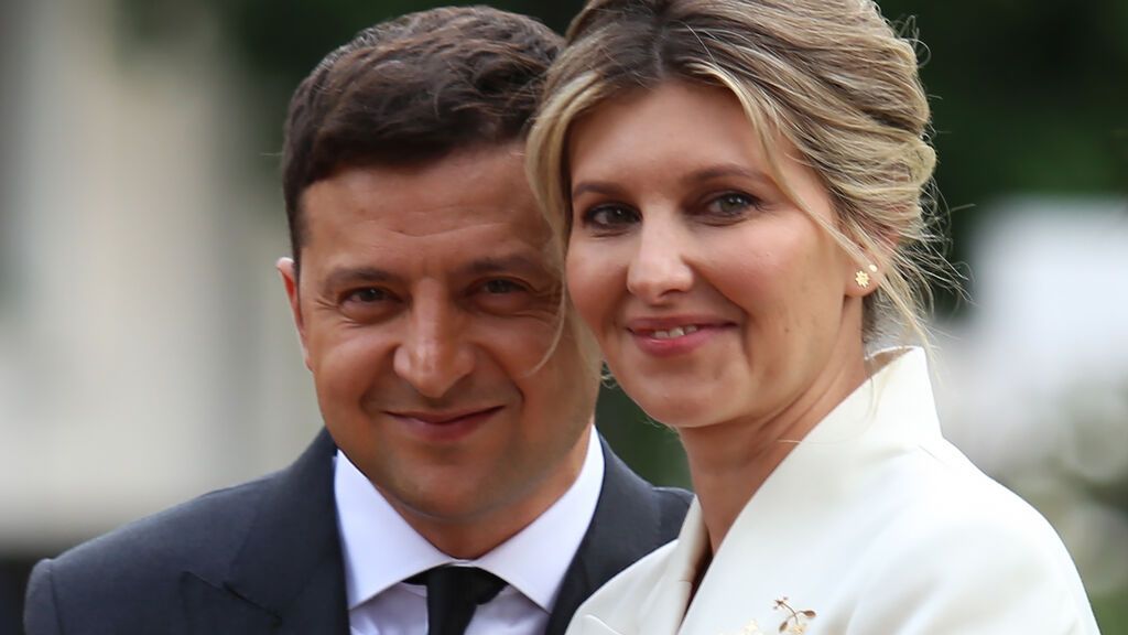 Volodímir Zelenksi con su mujer, Olena Zelenska (agosto de 2021)