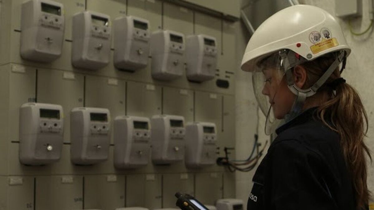 El precio de la luz supera este sábado los 260 euros/MWh y toca un nuevo máximo anual El precio de la luz supera este sábado los 260 euros/MWh y toca un nuevo máximo anual