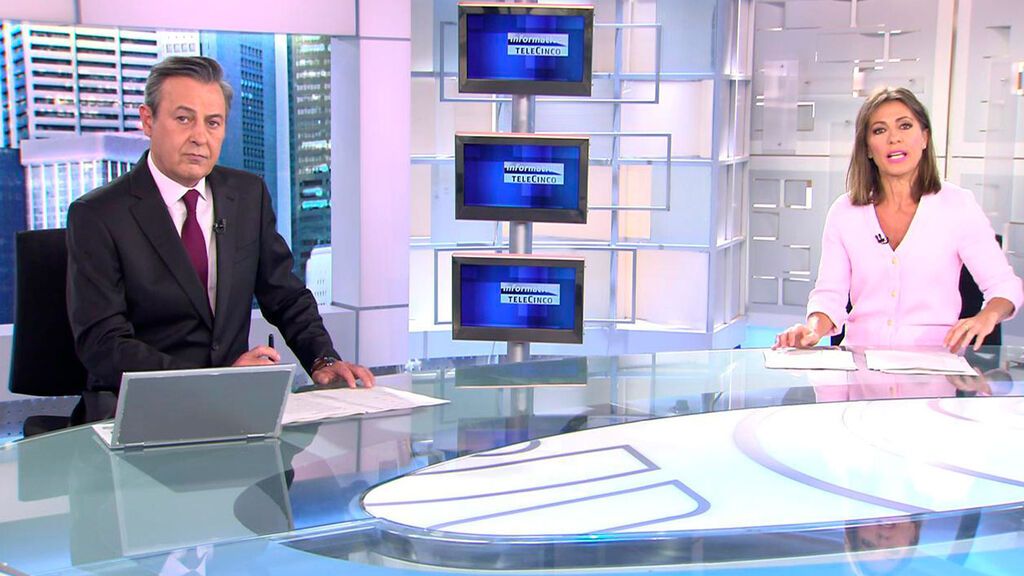 Con José Ribagorda y Ángeles Blanco Informativos Telecinco 2022 Mediodía 26/02/2022