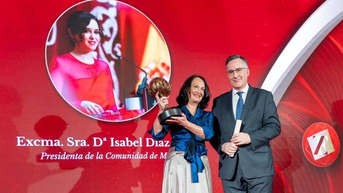 Ayuso, premiada por su defensa de derechos y libertades en la pandemia por la Fundación Zaballos Ayuso, premiada por su defensa de derechos y libertades en la pandemia por la Fundación Zaballos