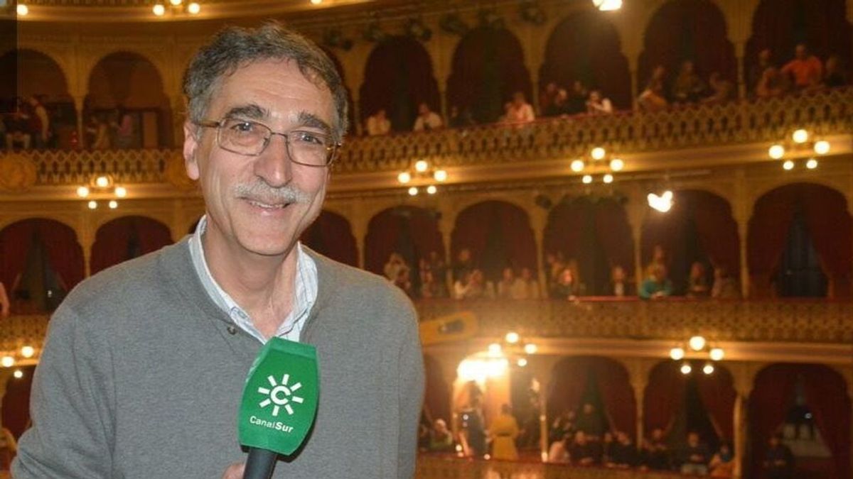 Muere el periodista de Canal Sur Juan Manzorro, la "voz del carnaval" Muere el periodista de Canal Sur Juan Manzorro, la "voz del carnaval"