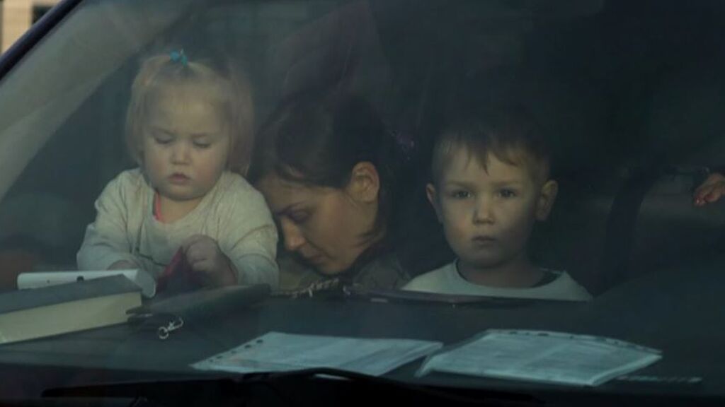 Los fotoperiodistas retratan la desesperación que invade Ucrania tras la invasión rusa