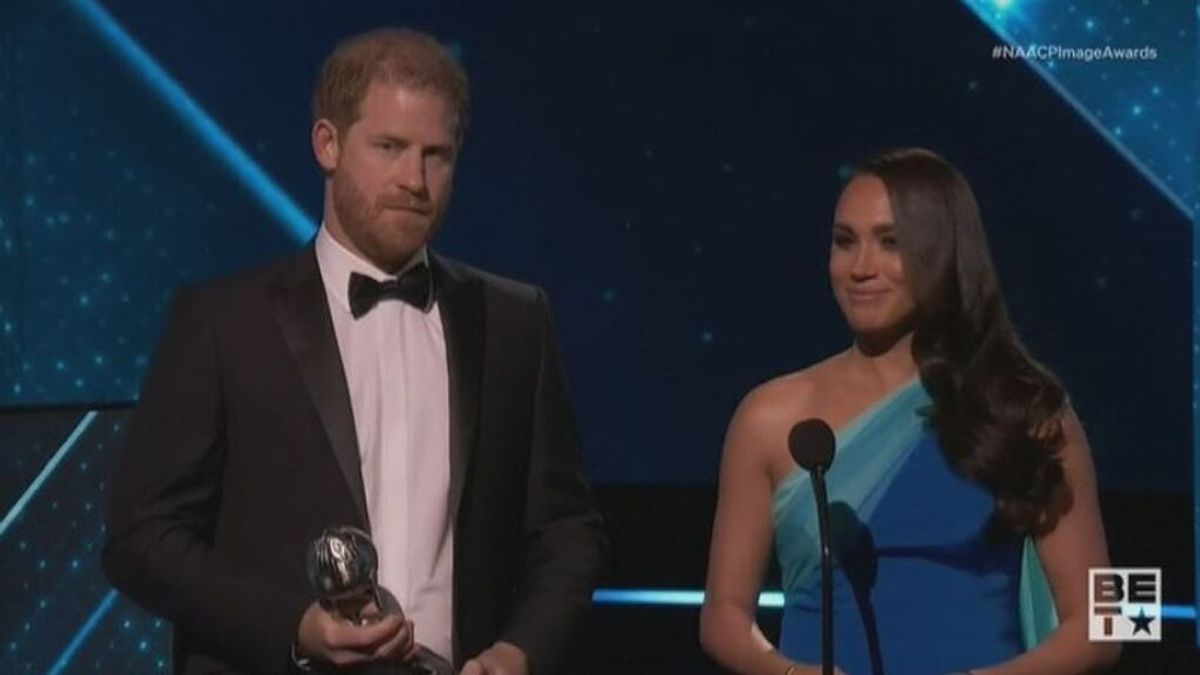 Harry y Meghan Markle homenajean a Ucrania al recibir un premio: "Necesita con urgencia nuestro apoyo" Harry y Meghan Markle homenajean a Ucrania al recibir un premio: "Necesita con urgencia nuestro apoyo"