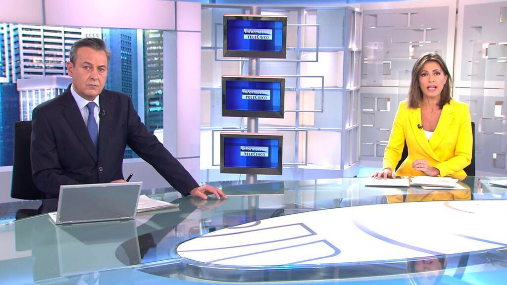 Con José Ribagorda y Ángeles Blanco Informativos Telecinco 2022 Mediodía 27/02/2022