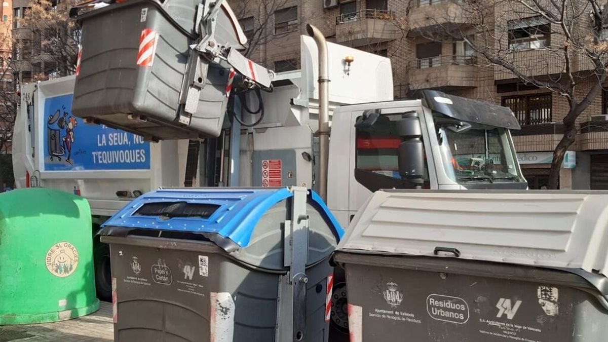 Un camión de recogida de basuras atropella en Museros a un octogenario provocándole politraumatismo Un camión de recogida de basuras atropella en Museros a un octogenario provocándole politraumatismo