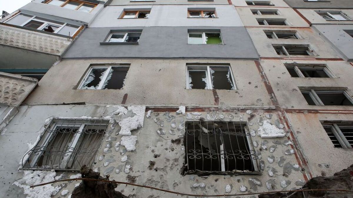 Járkov sufre un ataque masivo contra una zona residencial Járkov sufre un ataque masivo contra una zona residencial