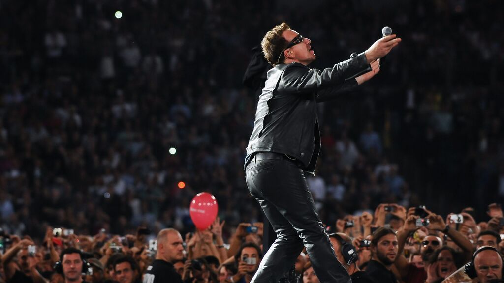 El giro de Bono: "Me avergüenzan las canciones y el nombre de U2"