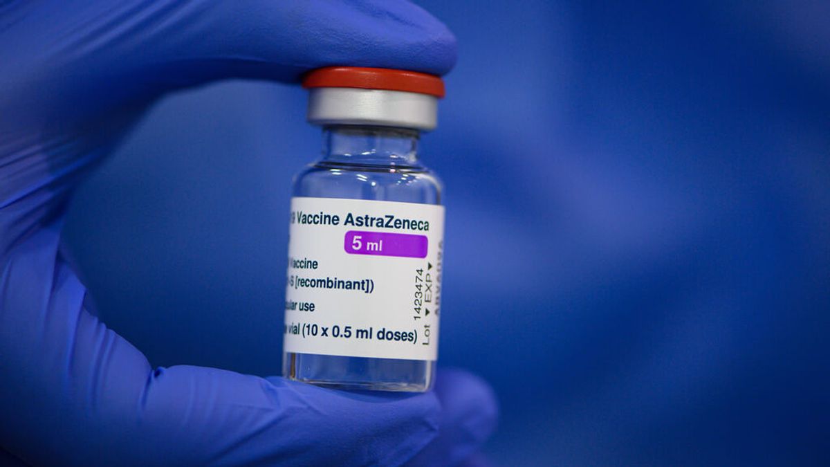 Una asociación pide indemnizar a los afectados por la vacuna AstraZeneca y lamenta no tener "ningún informe" que lo demuestre