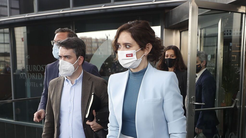 Ayuso niega que vaya a liderar el PP tras la marcha de Casado