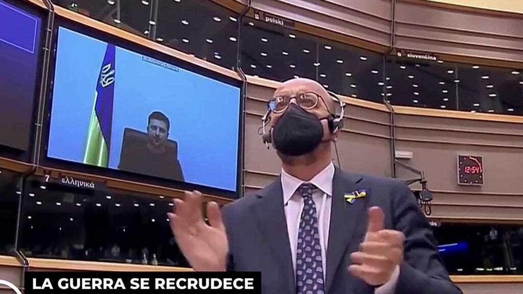 El emocionante aplauso de Parlamento Europeo a Zelenski ante su petición de libertad