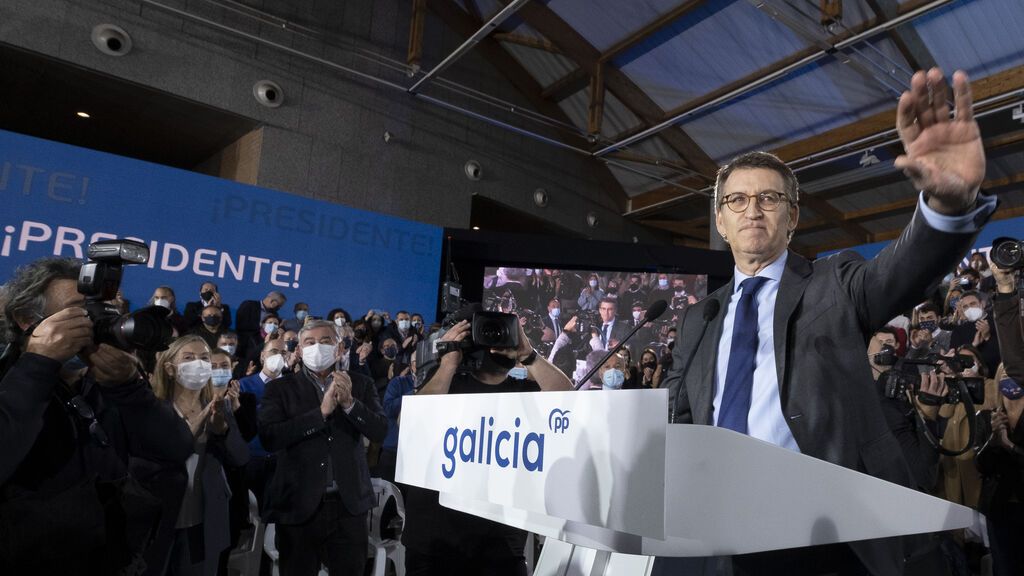 Feijóo cambia el tono del PP y marca distancias con Vox