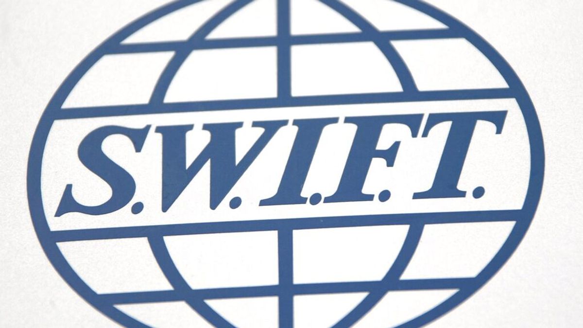 La UE excluye siete bancos rusos del Swift pero deja dentro del sistema a dos de los tres principales