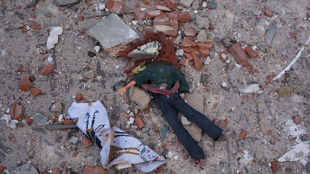 Las víctimas que nadie quiere ver: una treintena de niños mueren por las bombas en Ucrania