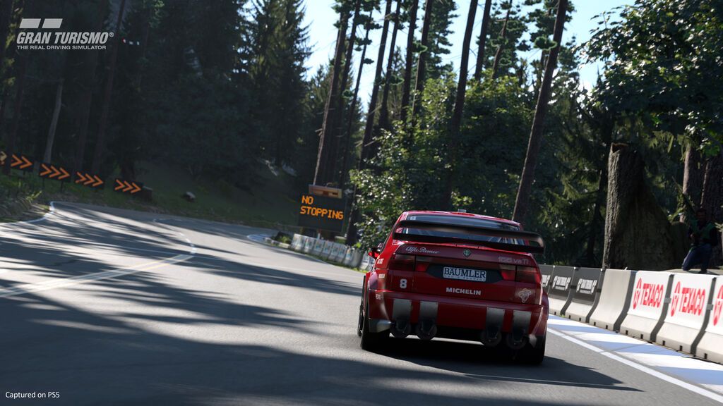 Gran Turismo 7: Alfa Romeo 155 2.5 V6 TI'93 en Trial Mountain Circuit