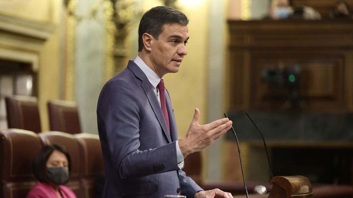 Sánchez avanza la prórroga hasta julio de las rebajas fiscales a la luz, bono social y ayudas a industria Sánchez avanza la prórroga hasta julio de las rebajas fiscales a la luz, bono social y ayudas a industria