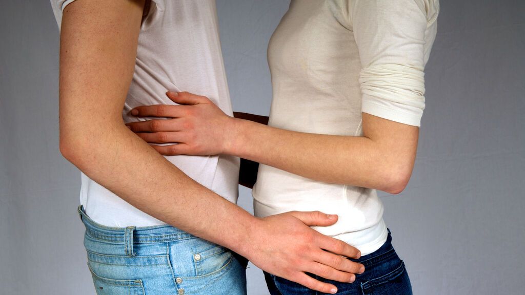 Más infecciones sexuales en adolescentes: "Tienen sexo antes y ya no temen al sida"