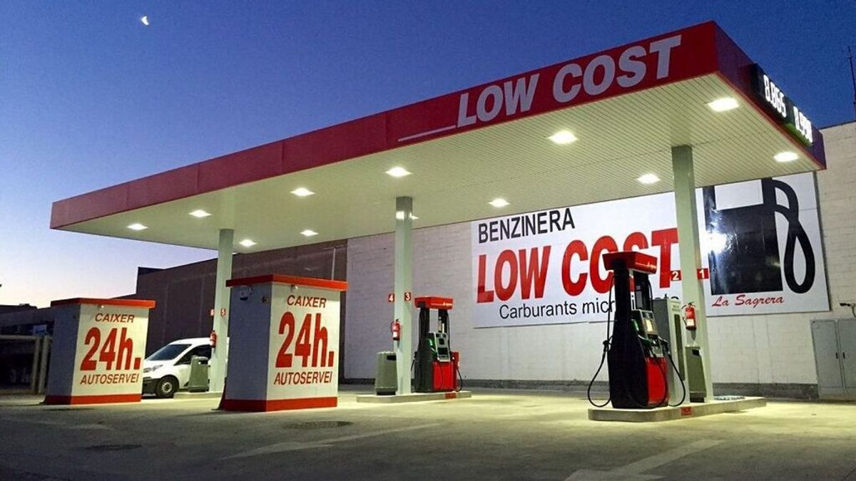 ¿Qué son las gasolineras low cost en España? - Uppers