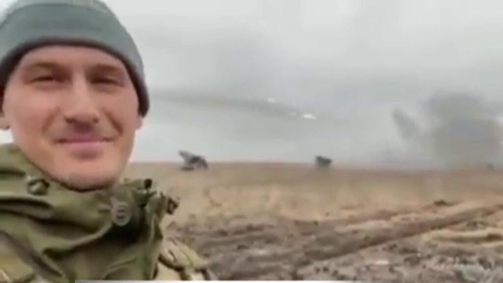 Ucrania captura a un militar ruso que se grabó mofándose cuando los misiles atacaban Kiev