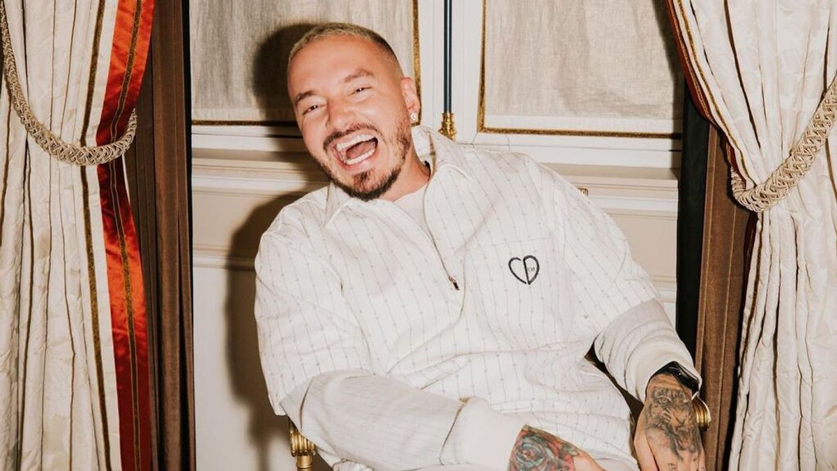 J Balvin comparte su álbum de fotos más personal para mostrar cómo ha cambiado desde que era pequeño J Balvin comparte su álbum de fotos más personal para mostrar cómo ha cambiado desde que era pequeño