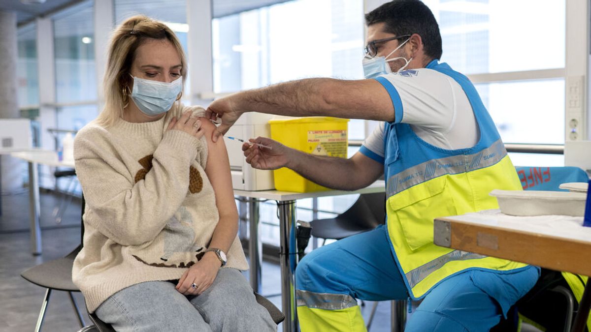 España baja a 463 casos de incidencia y 5.693 hospitalizados por coronavirus