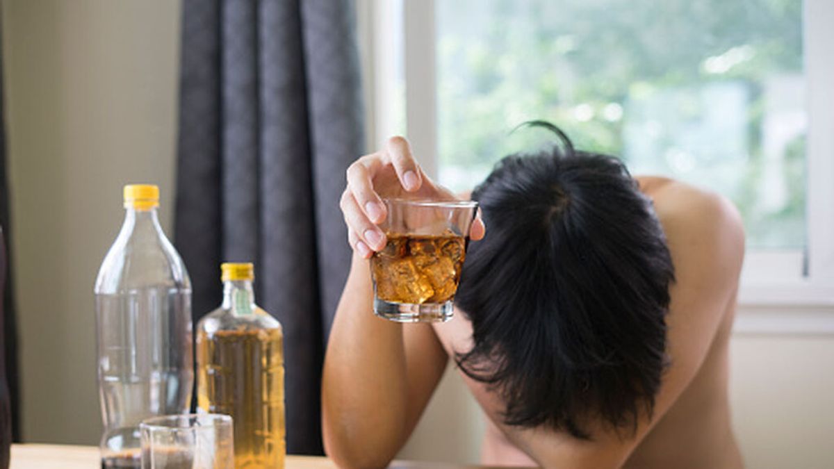 Consumir alcohol en la adolescencia aumenta el riesgo de cáncer de mama a lo largo de la vida