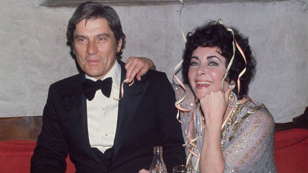 Su matrimonio con John Warner fue el peor de todos.