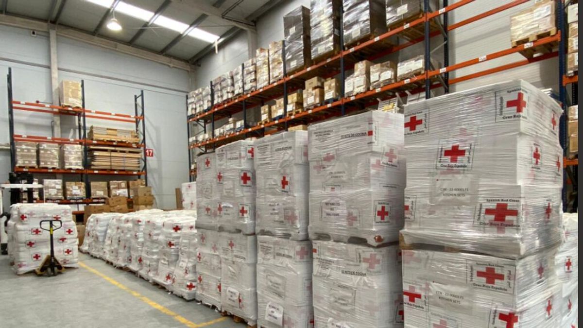 Sale el primer envío de ayuda humanitaria de Cruz Roja Española para las personas afectadas por el conflicto de UcraniaE