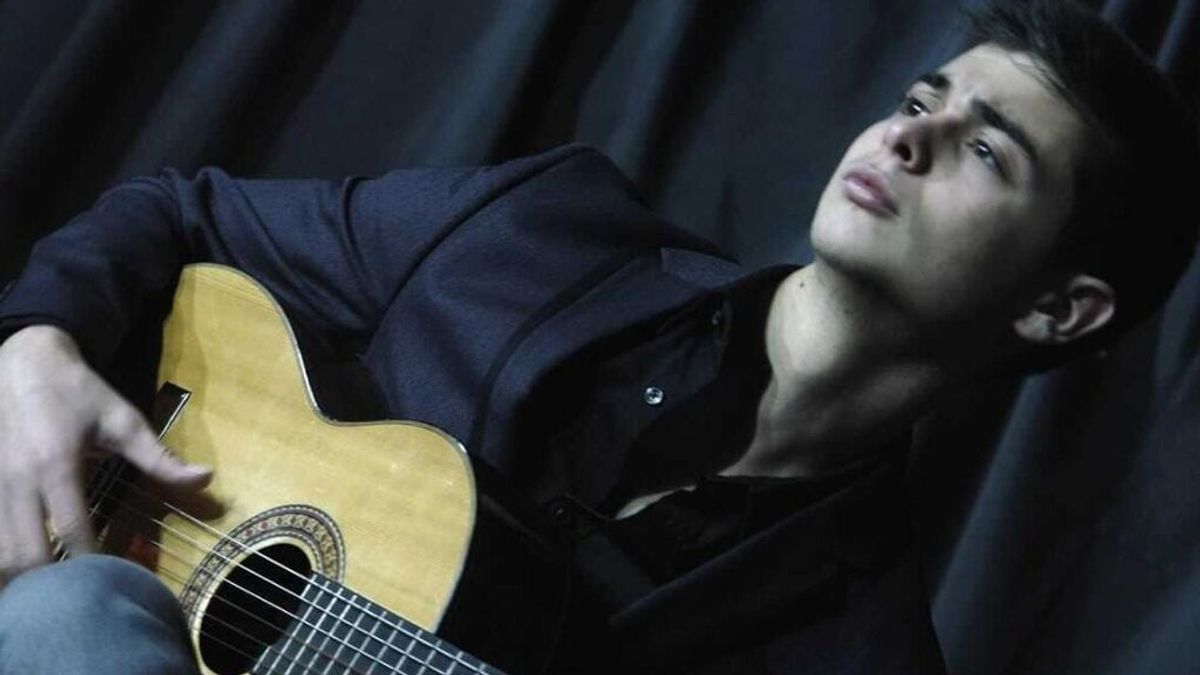 El mundo del flamenco llora en Granada la muerte del guitarrista Armando Linares en accidente de tráfico El mundo del flamenco llora en Granada la muerte del guitarrista Armando Linares en accidente de tráfico