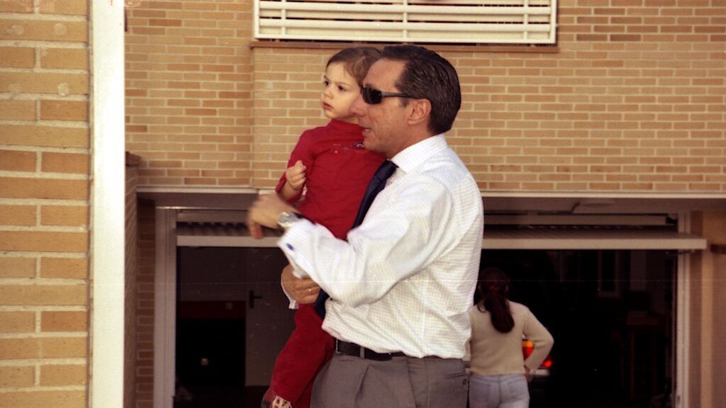 COrdon PRess Alejandra Rubio y padre