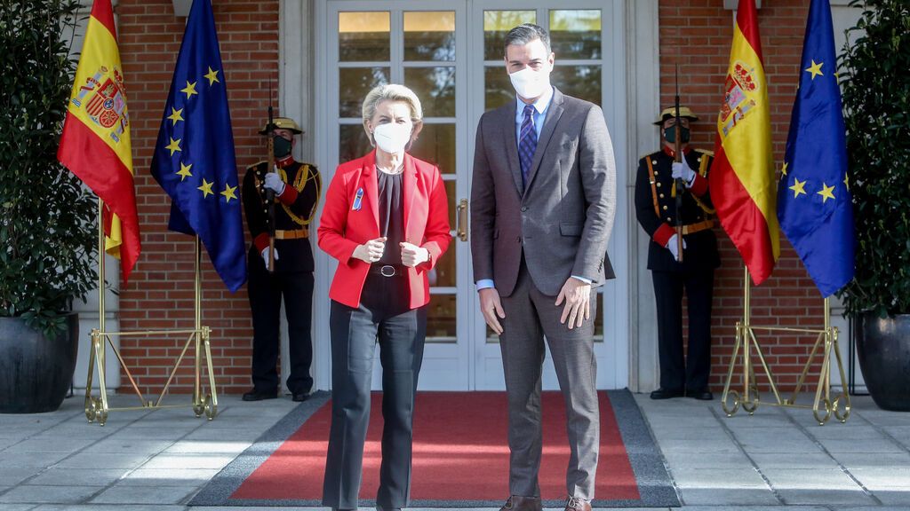 La presidenta de la Comisión Europea, Ursula von der Leyen, se reúne con el presidente del Gobierno, Pedro Sánchez