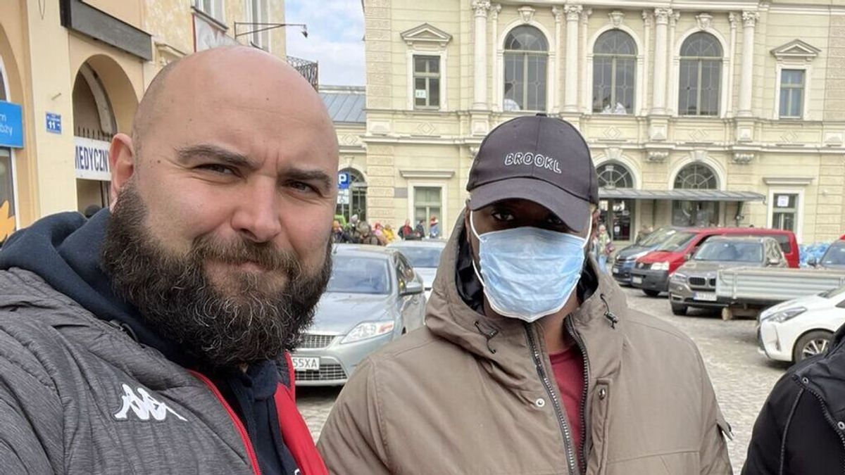 El abogado del periodista Pablo González pedirá "protección" a Cruz Roja ante el "silencio" del consulado español El abogado del periodista Pablo González pedirá "protección" a Cruz Roja ante el "silencio" del consulado español