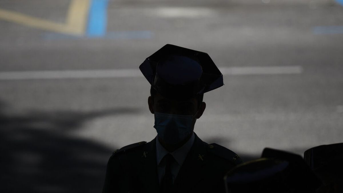 El Supremo confirma la sanción a un brigada de la Guardia Civil que propinó una colleja a un subalterno que dormitaba El Supremo confirma la sanción a un brigada de la Guardia Civil que propinó una colleja a un subalterno que dormitaba