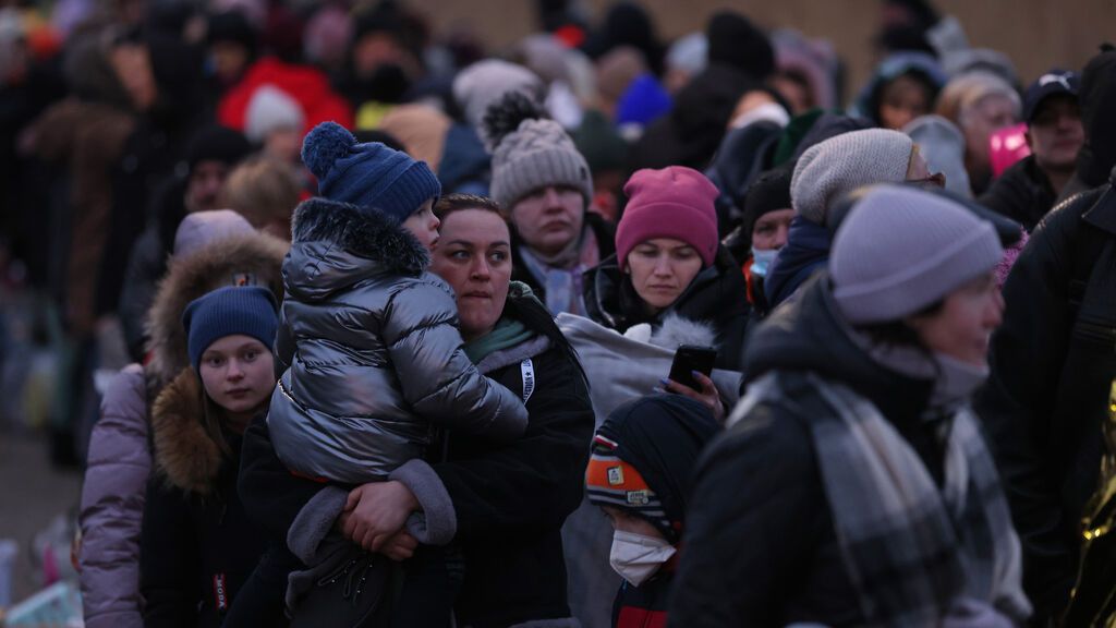 Ucrania busca una evacuación segura de civiles mientras Rusia persiste en sus bombardeos