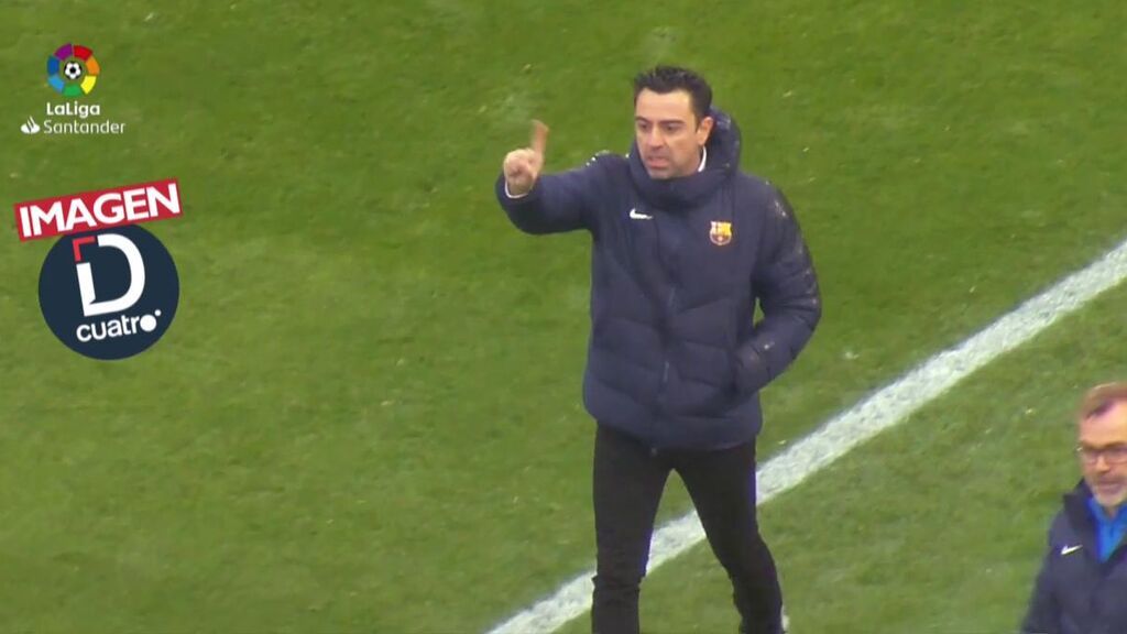Xavi Hernández recriminó a Francisco el gesto anti deportivo de su equipo