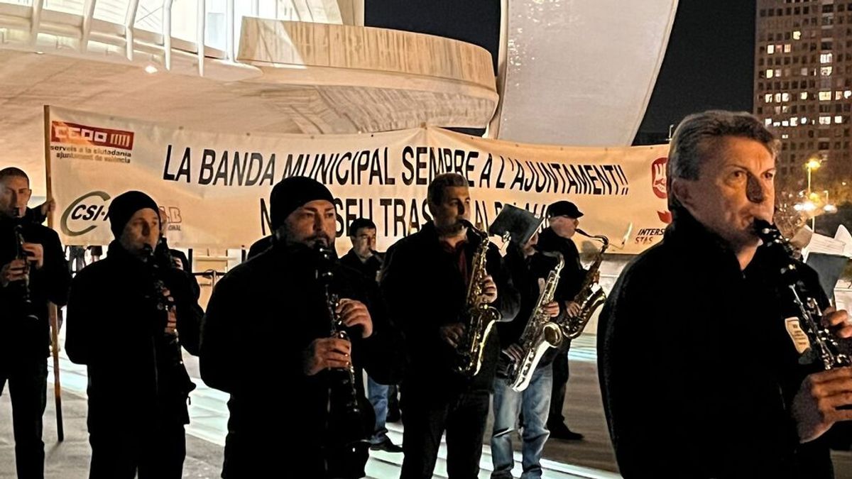 La Banda Municipal de Valencia retoma sus protestas por el intento de "desmantelarla"