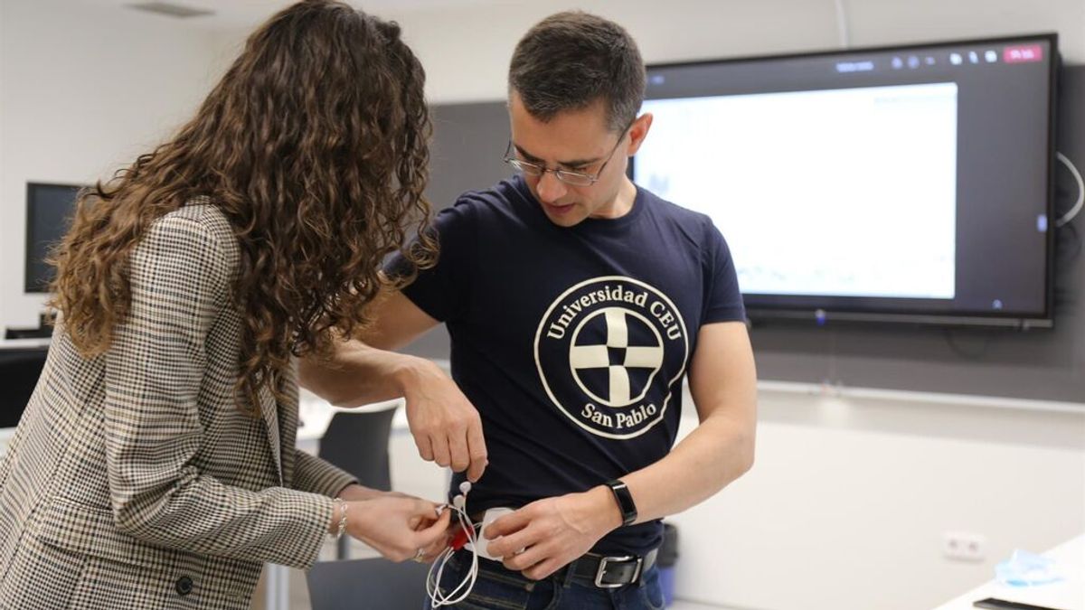 Una estudiante Sevilla crea una camiseta para diagnosticar enfermedades cardiovasculares Una estudiante Sevilla crea una camiseta para diagnosticar enfermedades cardiovasculares