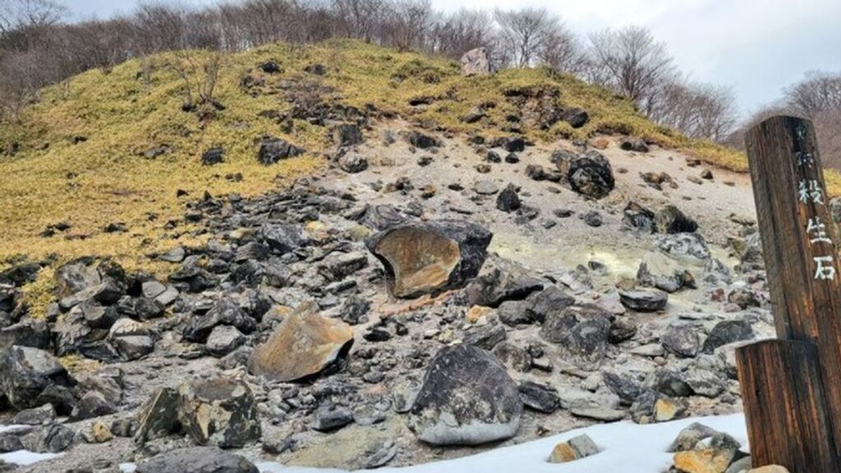 La icónica 'piedra asesina' de Japón se parten en dos:  el demonio de su interior se ha liberado, según la leyenda