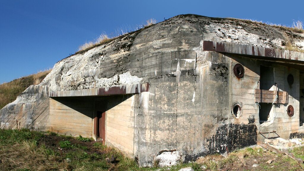 Los búnkeres antinucleares suelen están hechos de placas de acero con un revestimiento en el techo
